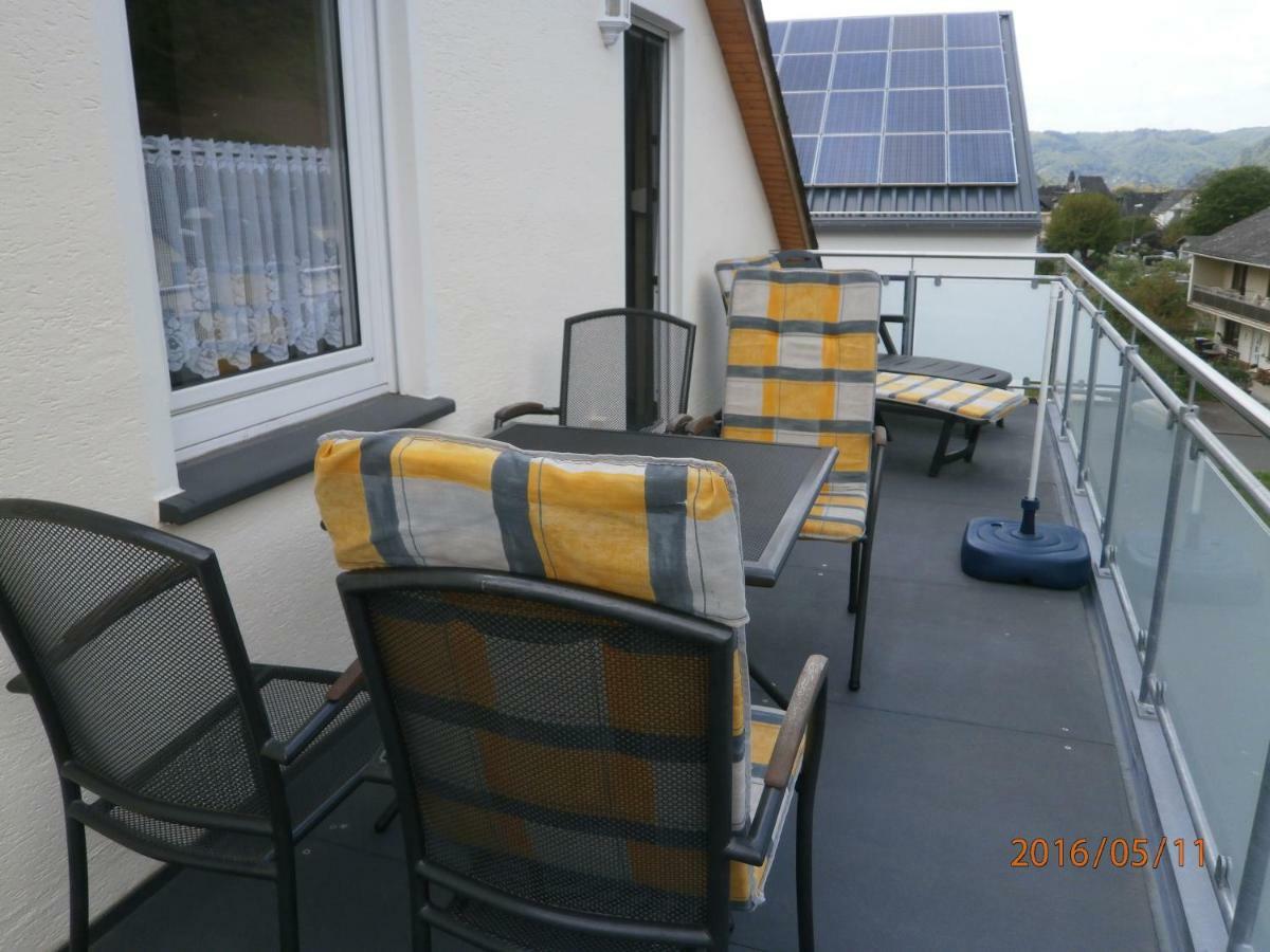 Fewo Moselblick Apartment แอนสท์ ภายนอก รูปภาพ